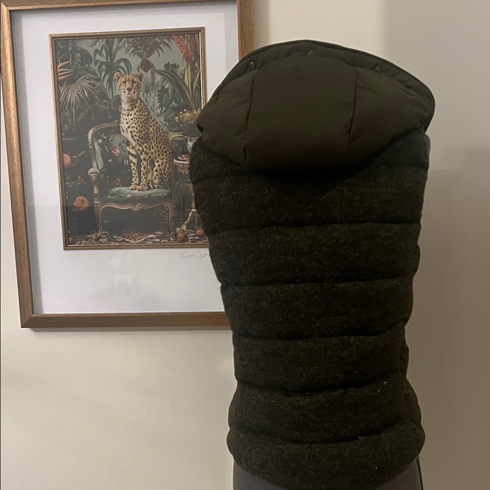 Zara Dark Green Puffer Vest - Picture 2 of 5